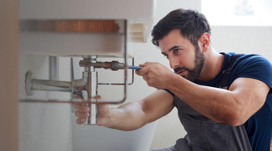 Electric water heater repair in Washington Navy Yard, DC